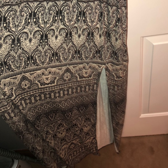 Patterned strappy maxi dress - Picture 3 of 3